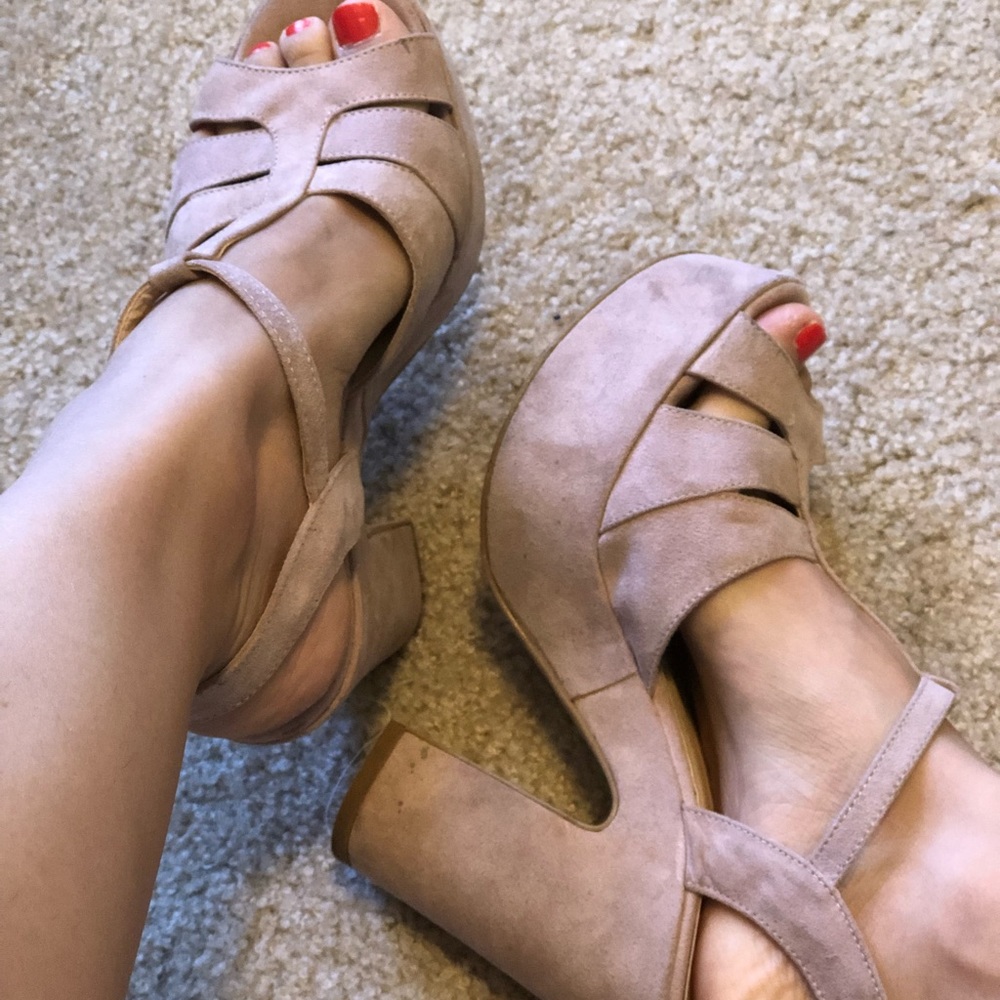 Platform sandals - Picture 2 of 5